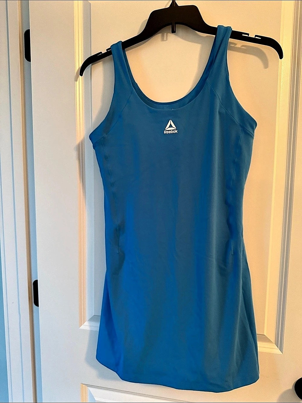 Reebok Women's Blue Tank Athletic/Tennis dress with shorts Size Large Like New
